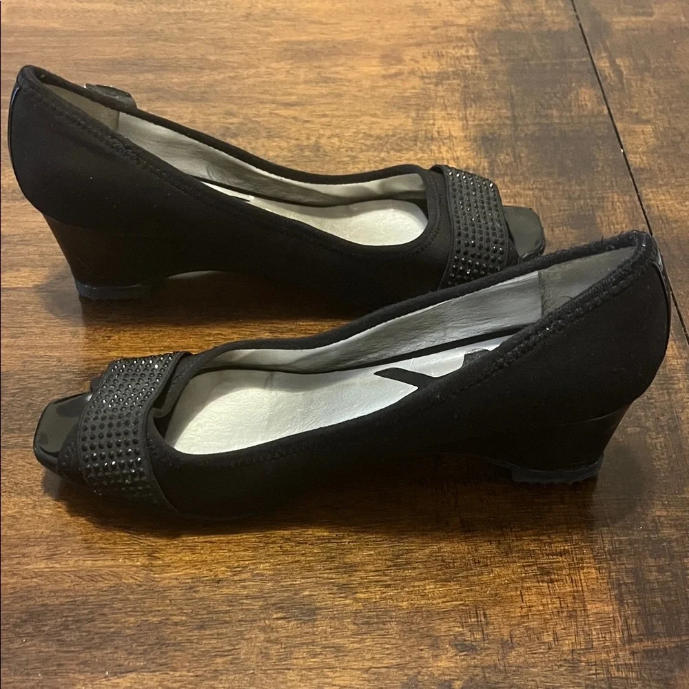 Anne Klein Sport Black Peep Toe Heels - Picture 4 of 14